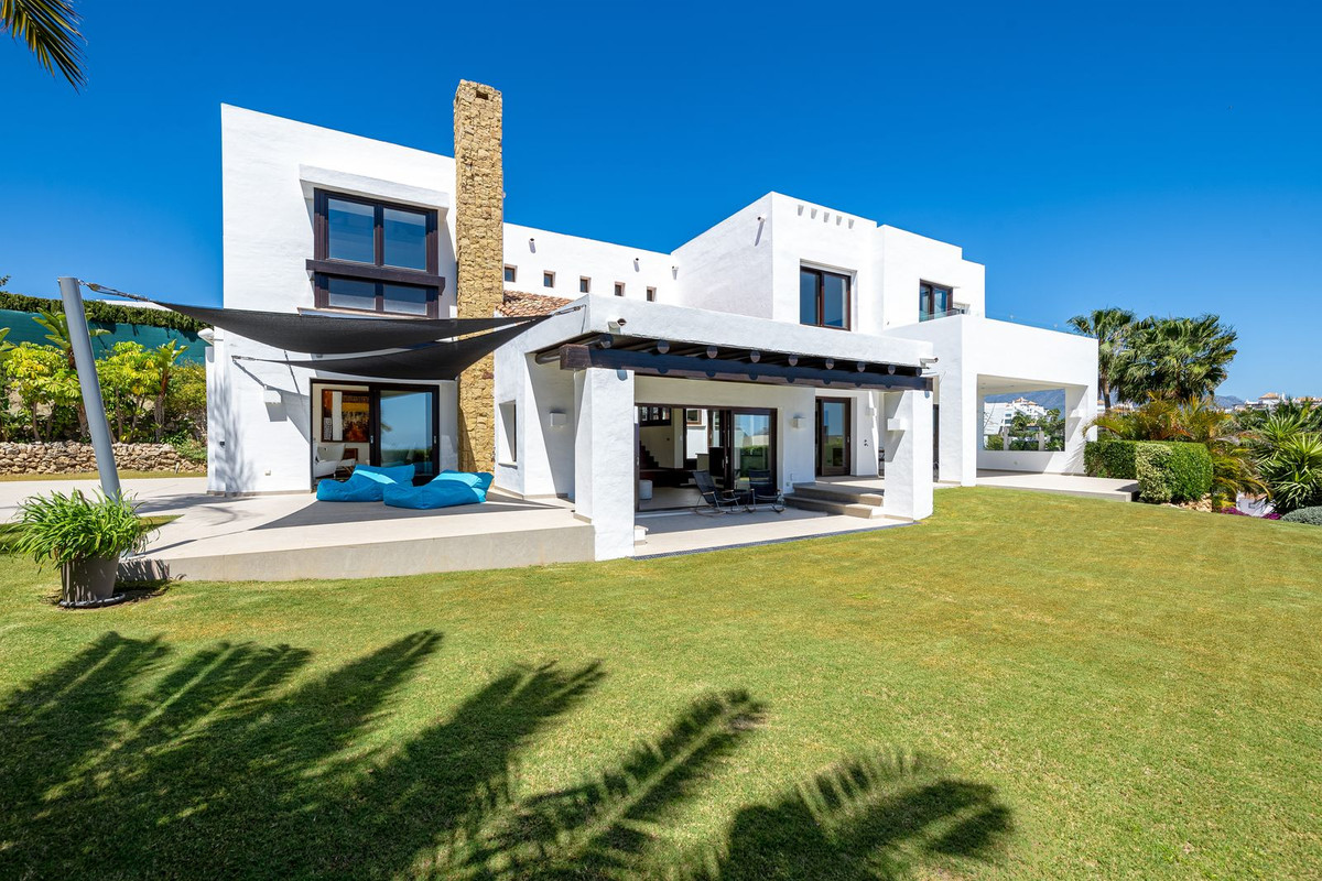 Elegant Villa at la Alqueria, Benahavis